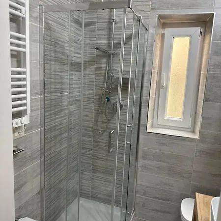 Edward House Appartement *